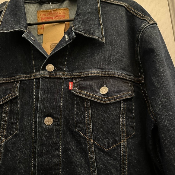 Levi Strauss Denim Trucker Jean Jacket Men's Large Dark Blue -NEW - Picture 6 of 11